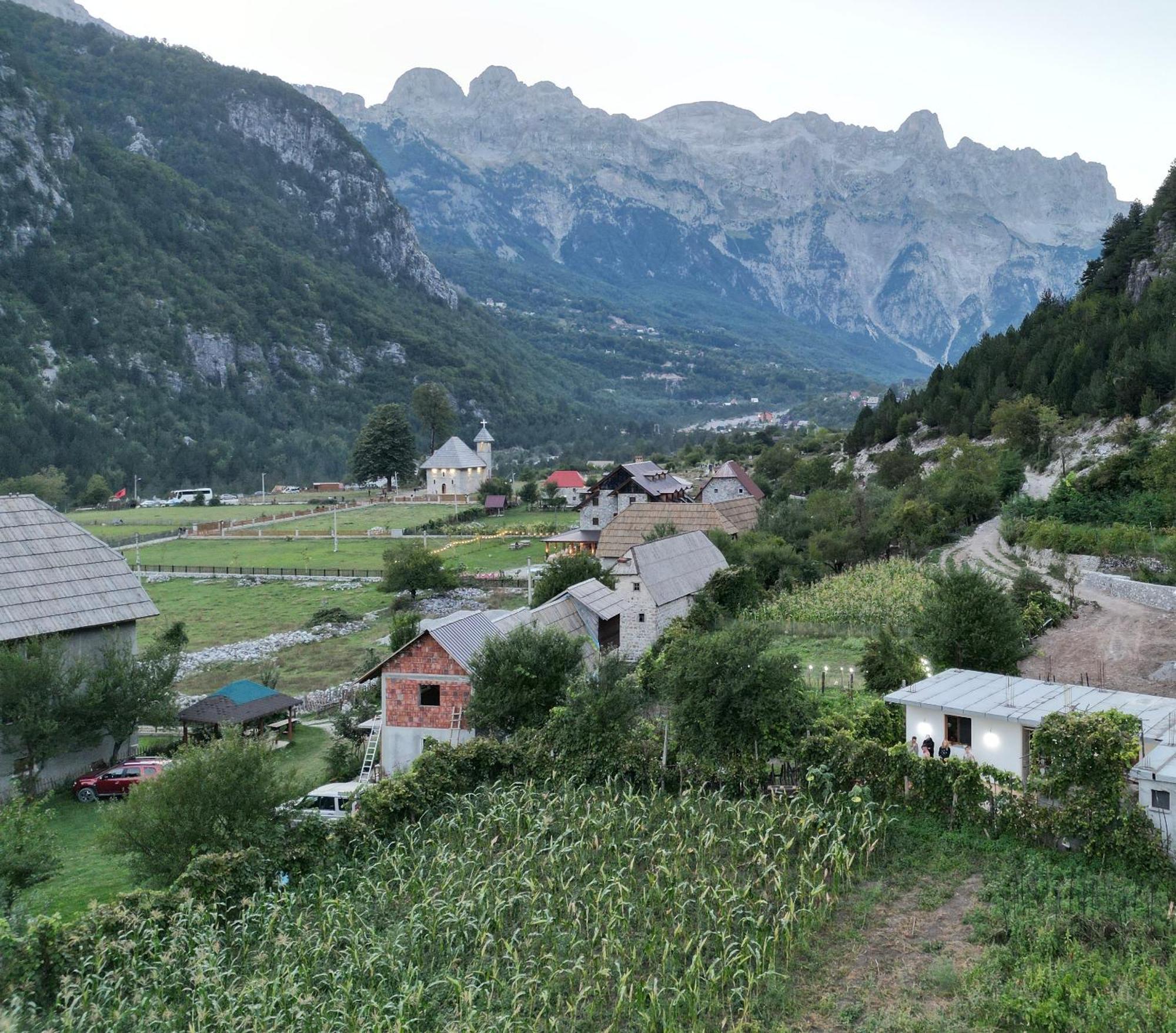 Thethi Mountain Hotel Exterior photo